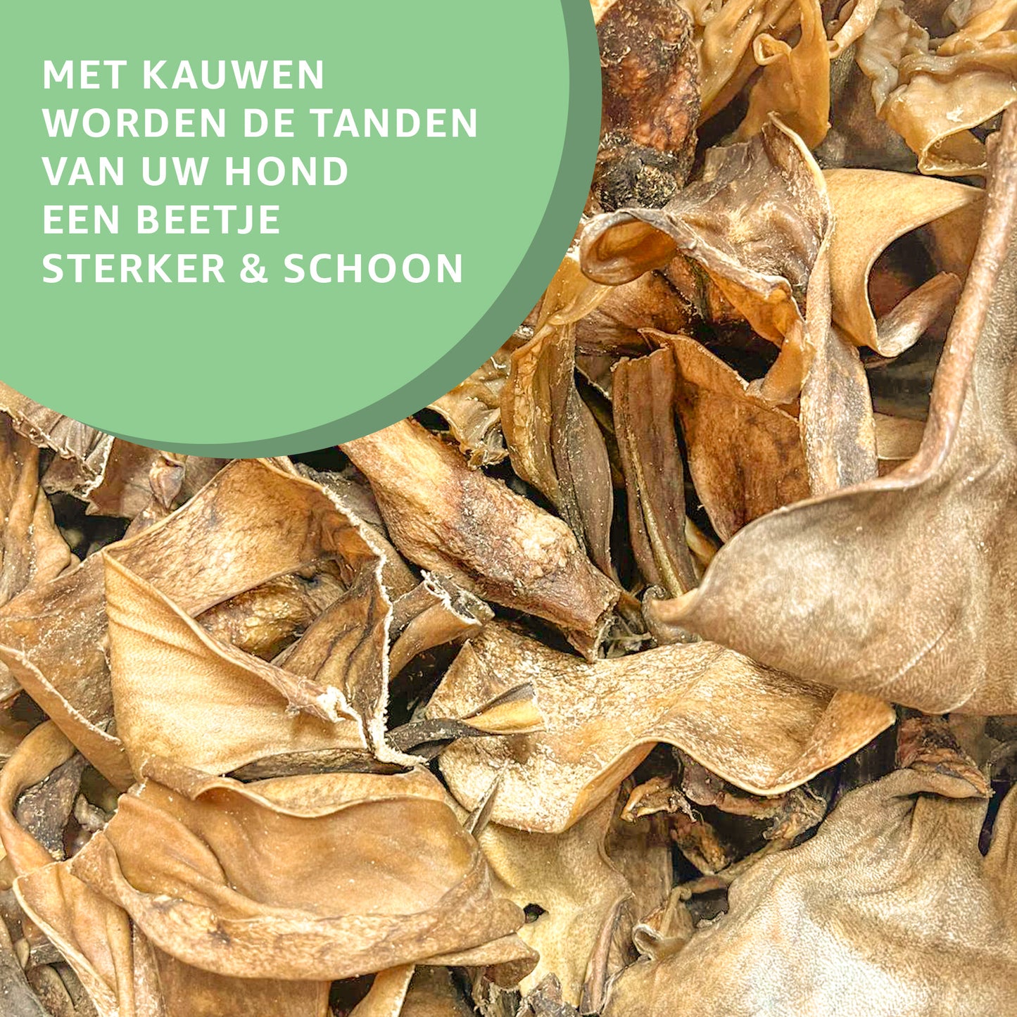 "Gedroogde Lamshuid: Natuurlijke hondensnacks in gedroogde staat. Geen toegevoegde stoffen, puur kauwplezier en tevredenheid."