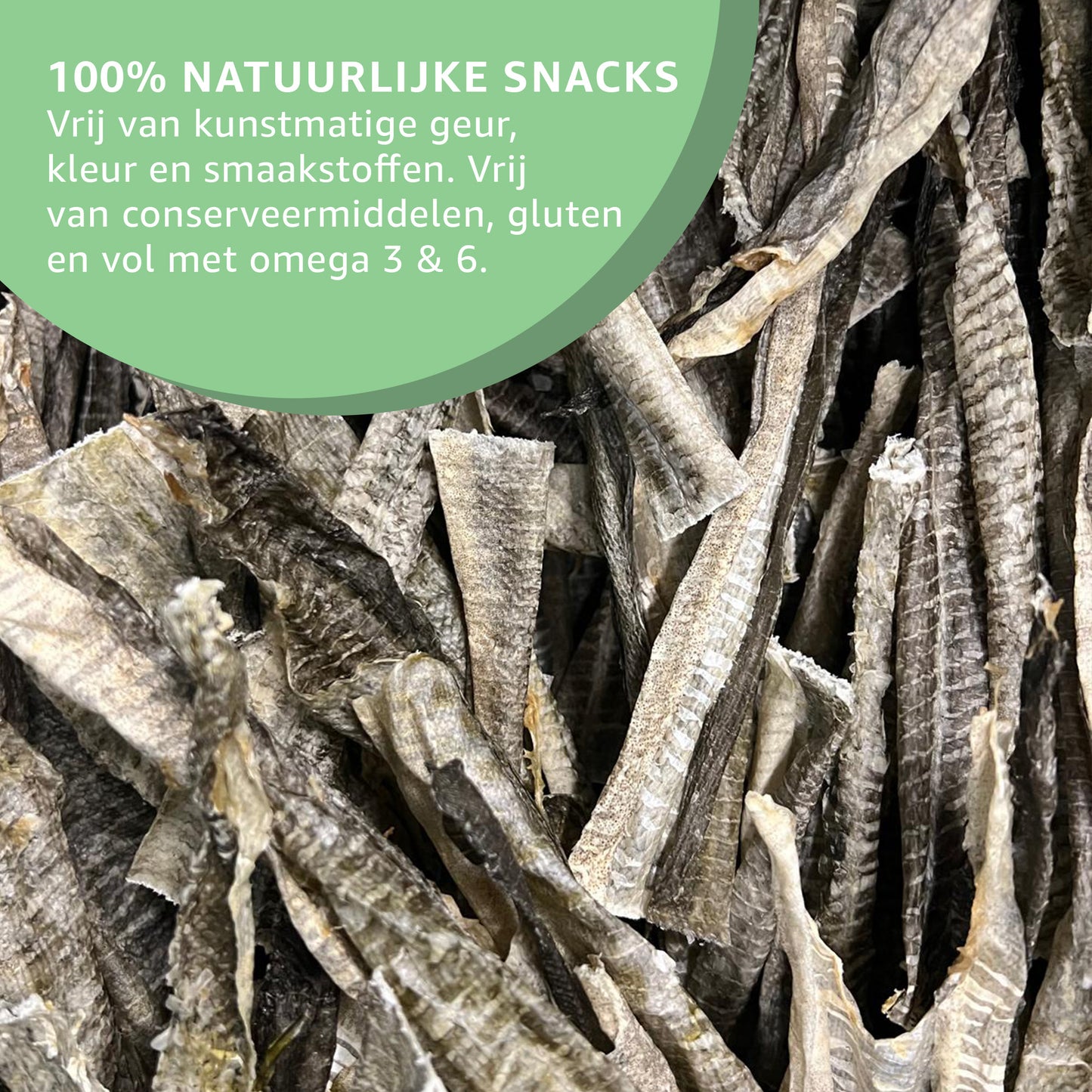 Foto van de kabeljauwhuid in bulk. Er staat bij dat het geen toevoegingen bevat, geen gluten en rijk is aan omega 3 en 6.