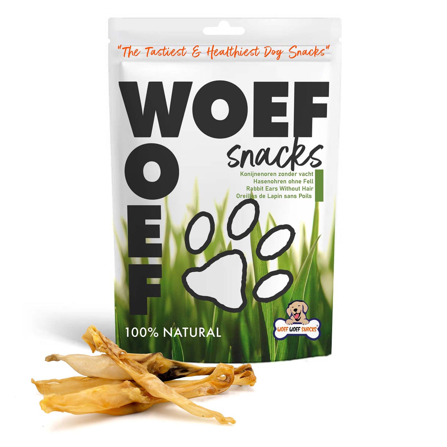 Konijnenoren zonder haar met de Woef Woef Snacks verpakking op de achtergrond.