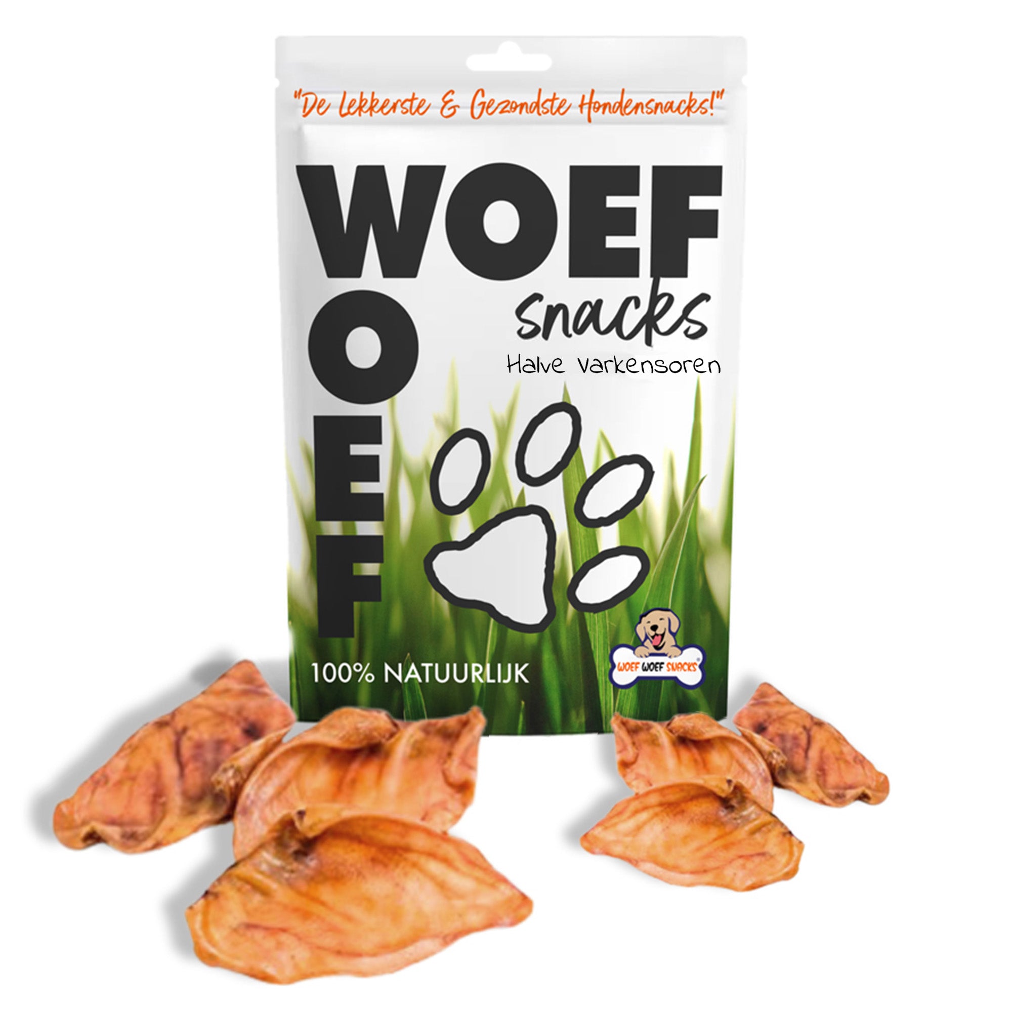 Varkensoren met op de achtergrond de verpakking van het merk Woef Woef Snacks.